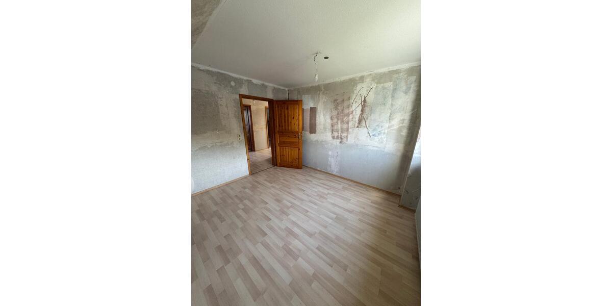 Etagenwohnung Menden (Sauerland) Berkenhofskamp - 6 Zimmer, 167 m&sup2;, 240.000&euro; | Angebot:26610251