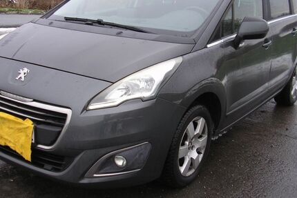 Peugeot 5008 159.000 km 5.800 &euro; Hamm 59065