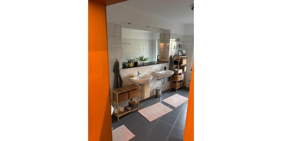 Etagenwohnung Witten - 2 Zimmer, 72 m&sup2;, 700&euro; | Angebot:25394238