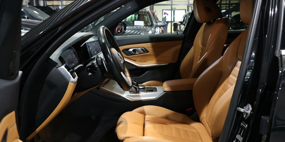 BMW 330d Touring xDrive M-SPORT BLACK & BROWN / LED 135.000 km 28.883 &euro; Hamm 59077