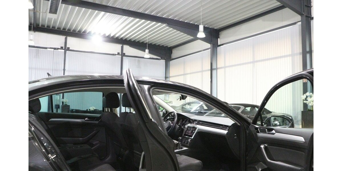 VW Passat 1.4 TSI Comfortline NAVI-DM+APPLE+ANDROID 159.000 km 12.444 &euro; Hamm 59077