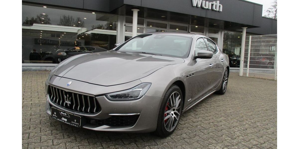 Maserati Ghibli 49.500 km 41.950 &euro; Schwerte 58239
