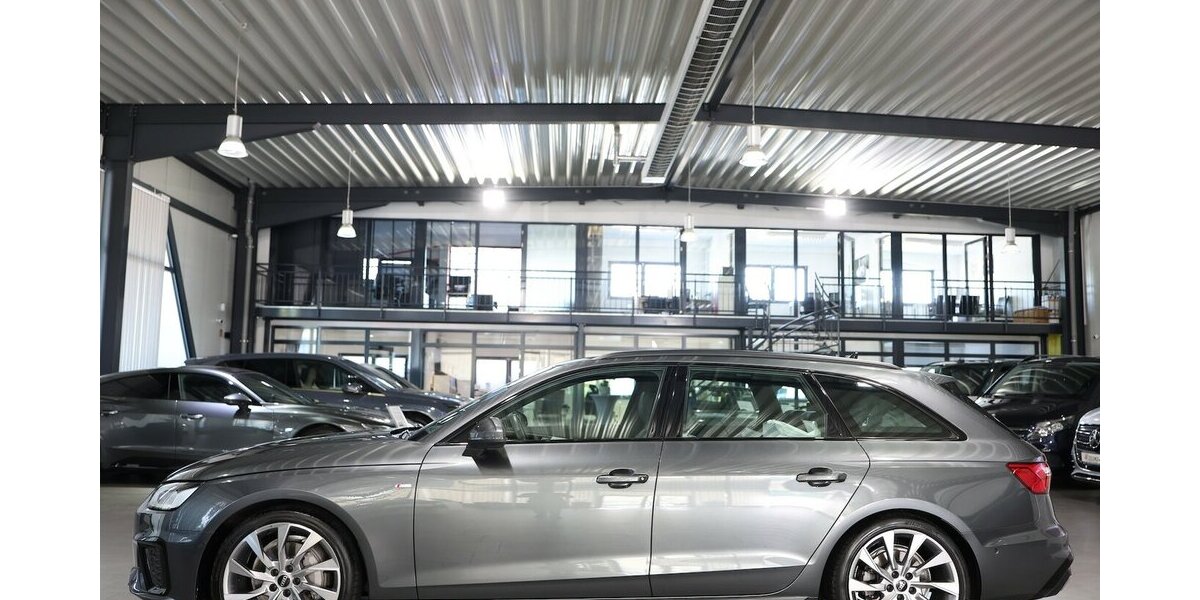 Audi A4 Avant 40 TFSI QUATTRO S-LINE SPORT BLACK TOP 113.000 km 26.888 &euro; Hamm 59077