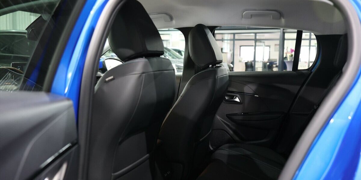 Peugeot 208 PURE-ECH 100 ALLURE PACK / LED, LEDER, ACC 40.000 km 16.444 &euro; Hamm 59077