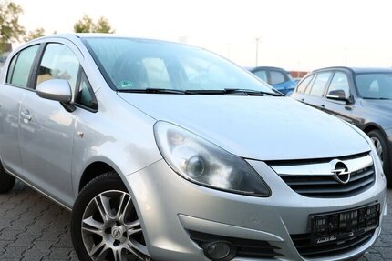Opel Corsa D 1.4 INNOVATION 110 Jahre LEDER,NAVI+KAME 158.000 km 1.402 &euro; Hamm 59077