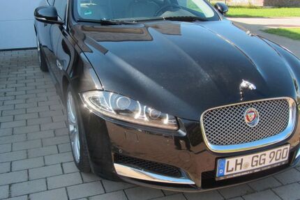 Jaguar XF 145.500 km 12.100 &euro; Lüdinghausen 59348