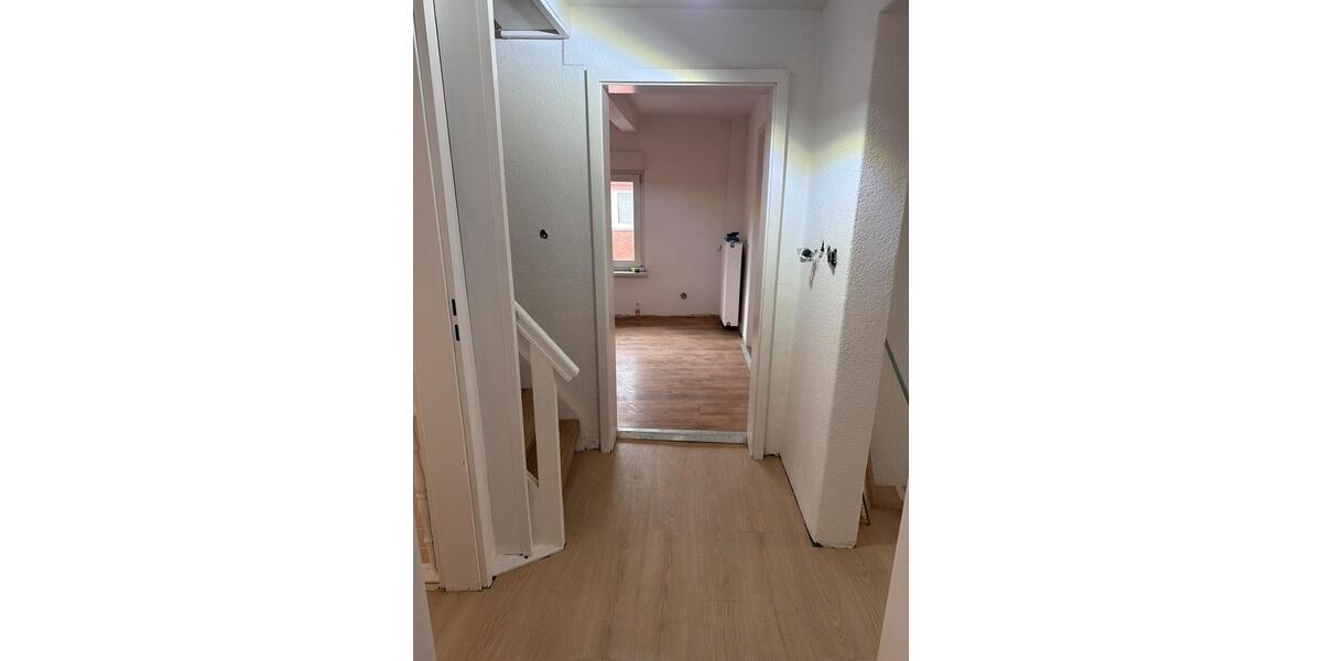 Einfamilienhaus Ahlen - 16 Zimmer, 200 m&sup2;, 430.000&euro; | Angebot:26635906