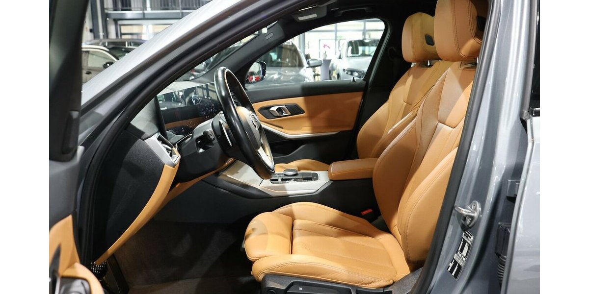 BMW 318d Touring SPORT SHADOW GREY&BROWN / PANORAMA 116.000 km 25.993 &euro; Hamm 59077