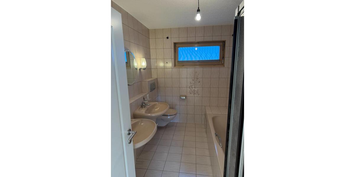 Bungalow Werl - 6 Zimmer, 185 m&sup2;, 1.480&euro; | Angebot:25840045