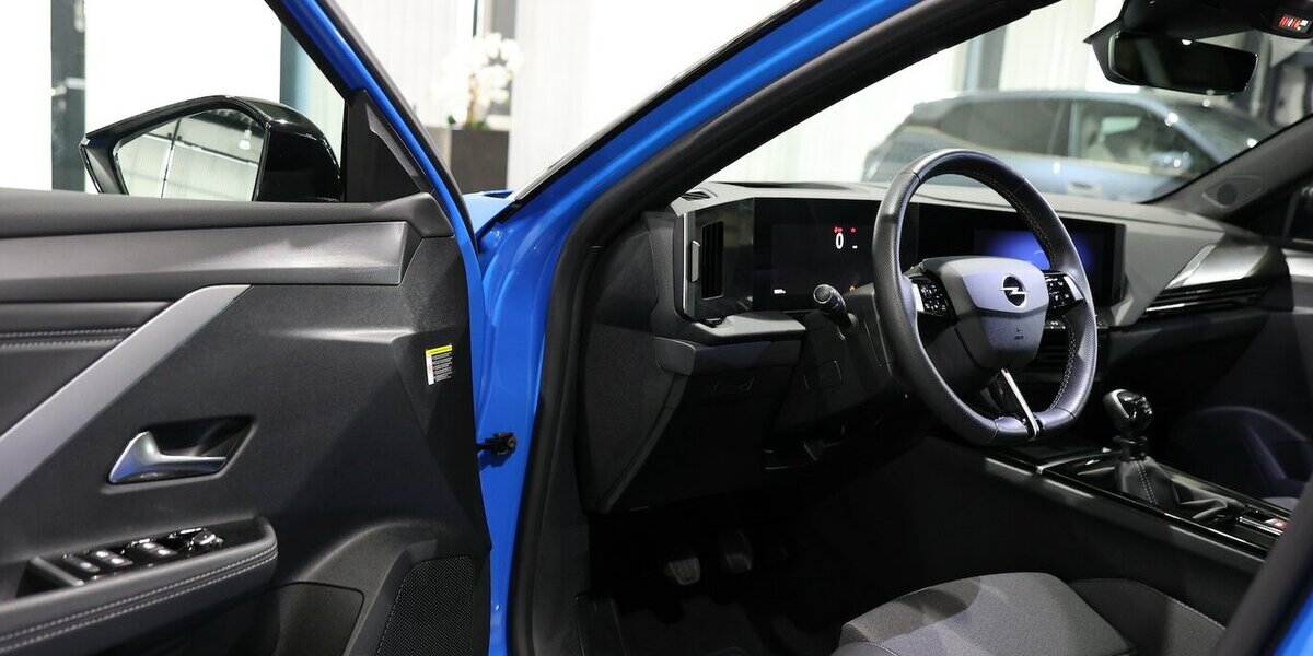 Opel Astra L 1.2 T LIMO GS-SPORT TECH / BLUE & BLACK 13.000 km 21.111 &euro; Hamm 59077