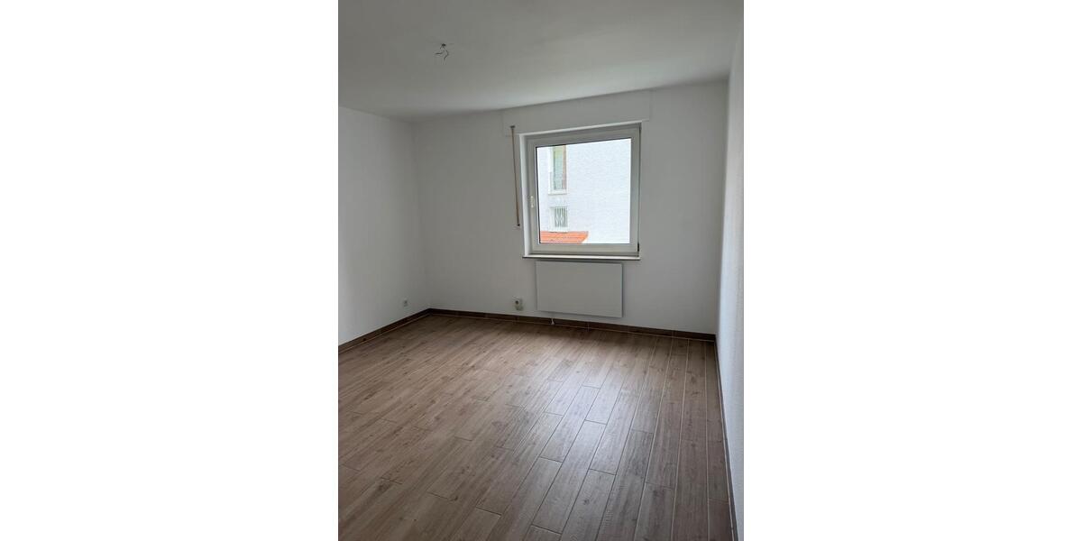 Etagenwohnung Hemer - 2 Zimmer, 75 m&sup2;, 890&euro; | Angebot:26659115
