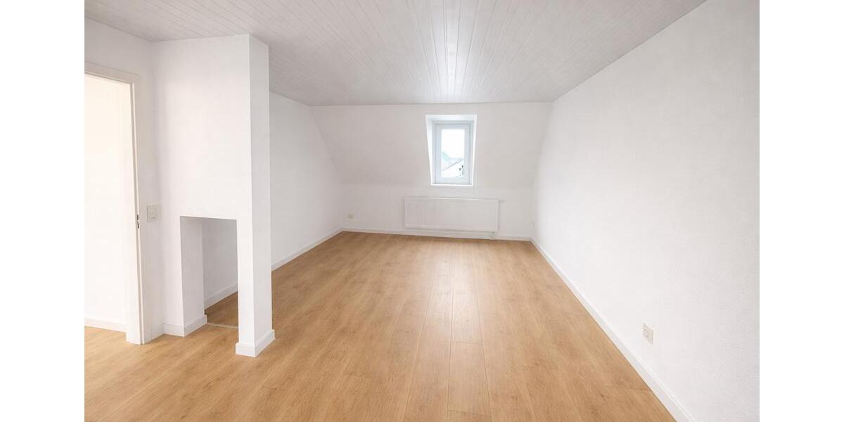 Dachgeschoßwohnung Werl - 1 Zimmer, 32 m&sup2;, 400&euro; | Angebot:25839853