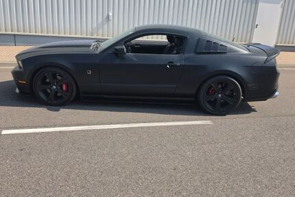 Ford Mustang 18.000 km 28.300 &euro; Datteln 45711