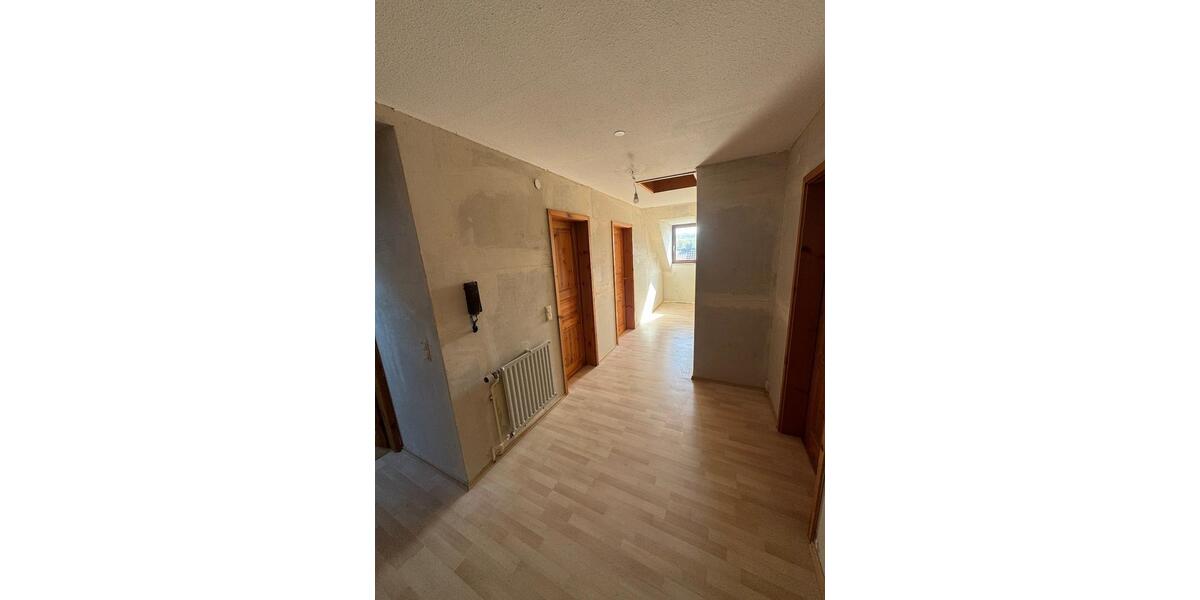 Etagenwohnung Menden (Sauerland) Berkenhofskamp - 6 Zimmer, 167 m&sup2;, 240.000&euro; | Angebot:26610251