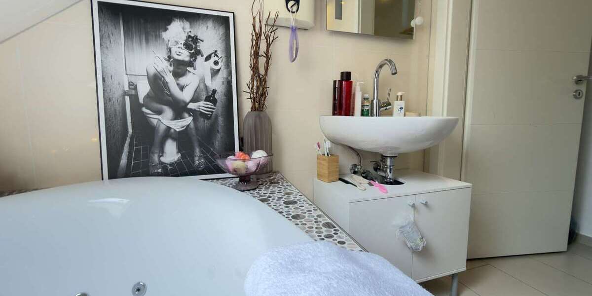 Modernisiertes Reihenhaus mit Wellnessbad, Gäste-WC, Keller & 248 m² Grundstück - Reihenmittelhaus Bönen | Angebot:27298689