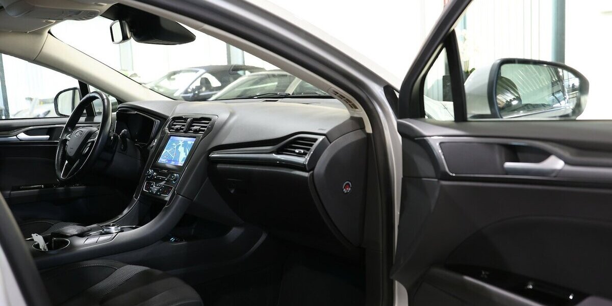 Ford Mondeo TUNIER 2.0 ECOBLUE TITANIUM / LED / AHK 145.000 km 17.444 &euro; Hamm 59077