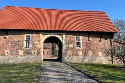 Haus Ascheberg - 6.5 Zimmer, 218 m&sup2;, 1.950&euro; | Angebot:25905815