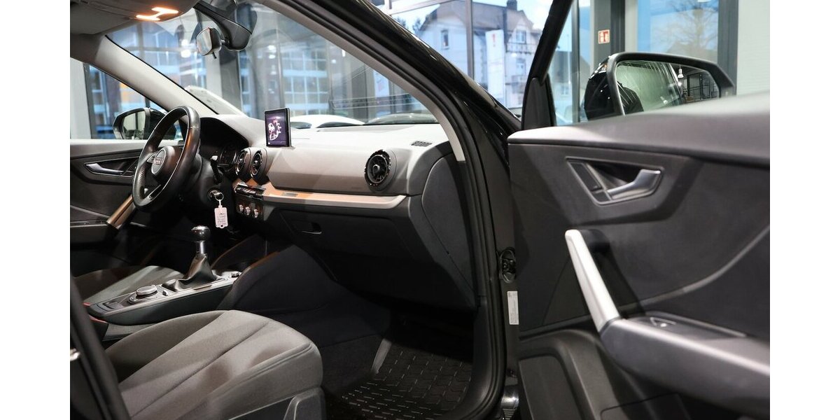 Audi Q2 1.4 TFSI SPORT / 1.HAND / ABN.AHK / PDC / SHZ 138.000 km 13.222 &euro; Hamm 59077