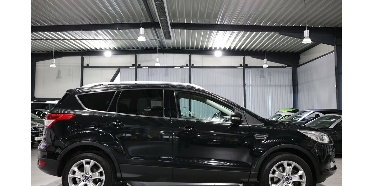Ford Kuga 2.0 TDCI 4x4 TITANIUM / LEDER / NAVI+ 90.000 km 12.777 &euro; Hamm 59077