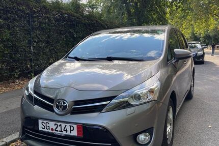 Toyota Verso 104.500 km 11.500 &euro; Dortmund 44134