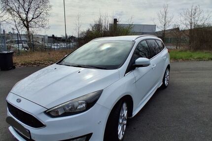 Ford Focus 118.000 km 9.600 &euro; Hamm 59071