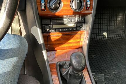 Mercedes-Benz E 220 118.000 km 10.500 &euro; Dortmund 44227