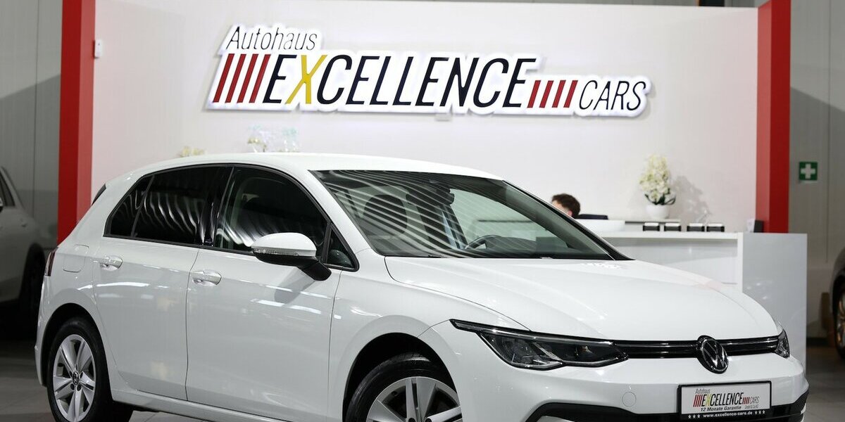 VW Golf VIII 2.0 TDI DSG LIFE IQ / NAVI+KAMERA, LED 53.000 km 21.111 &euro; Hamm 59077