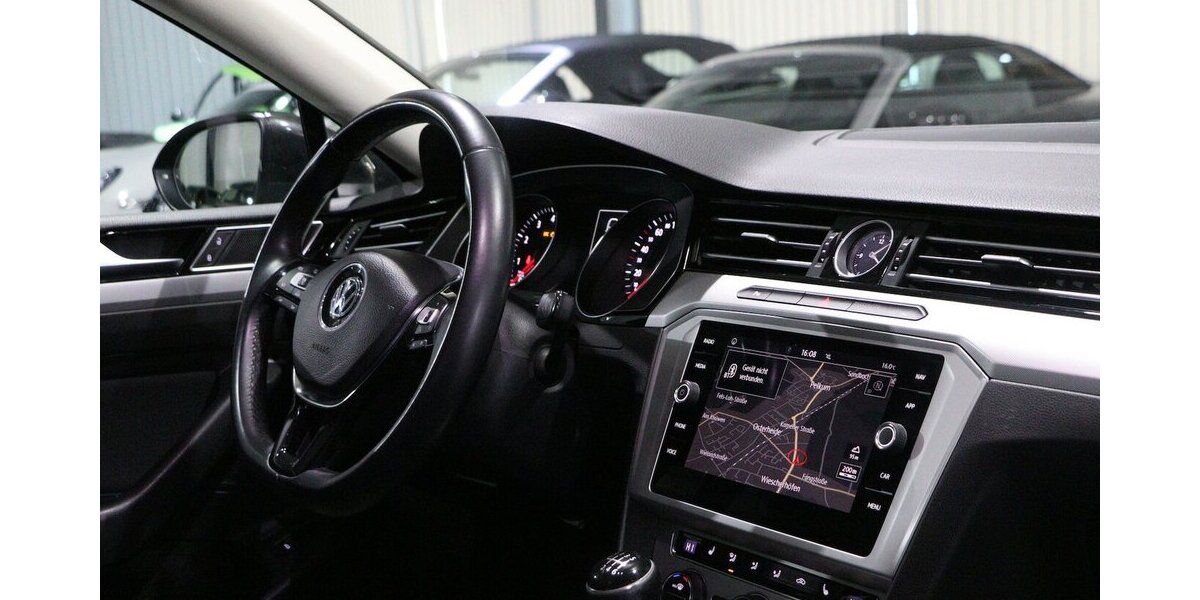 VW Passat 1.4 TSI Comfortline NAVI-DM+APPLE+ANDROID 159.000 km 12.444 &euro; Hamm 59077