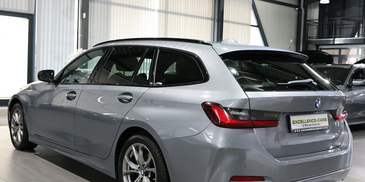 BMW 318d Touring SPORT SHADOW GREY&BROWN / PANORAMA 116.000 km 25.993 &euro; Hamm 59077