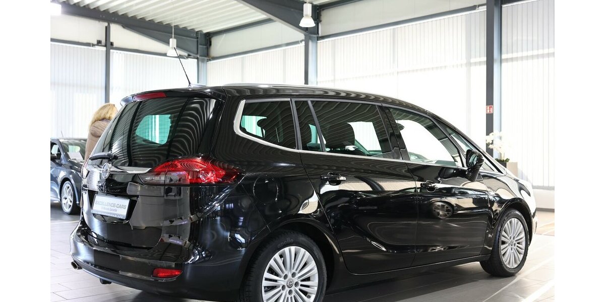Opel Zafira C 1.6 SIDI T INNOVATION / 7-SITZER / LED 79.000 km 16.555 &euro; Hamm 59077
