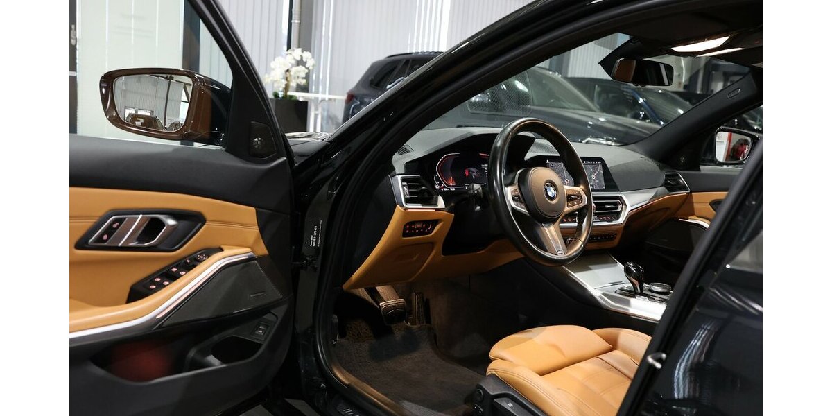 BMW 330d Touring xDrive M-SPORT BLACK & BROWN / LED 135.000 km 28.993 &euro; Hamm 59077