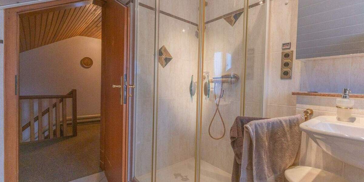 Einfamilienhaus Menden Mitte - 5 Zimmer, 122 m&sup2;, 215.000&euro; | Angebot:25729252