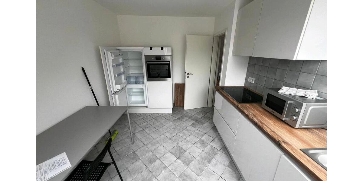 Etagenwohnung Lünen Alstedde - 6 Zimmer, 200 m&sup2;, 20&euro; | Angebot:26618962