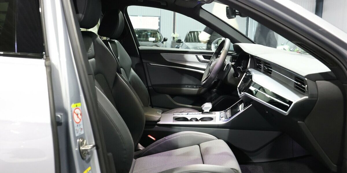 Audi A6 Avant 40 TDI S-LINE BLACK / PANORAMA, LED, VC 30.000 km 43.111 &euro; Hamm 59077