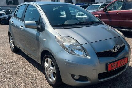 Toyota Yaris 162.584 km 2.900 &euro; Hamm 59067