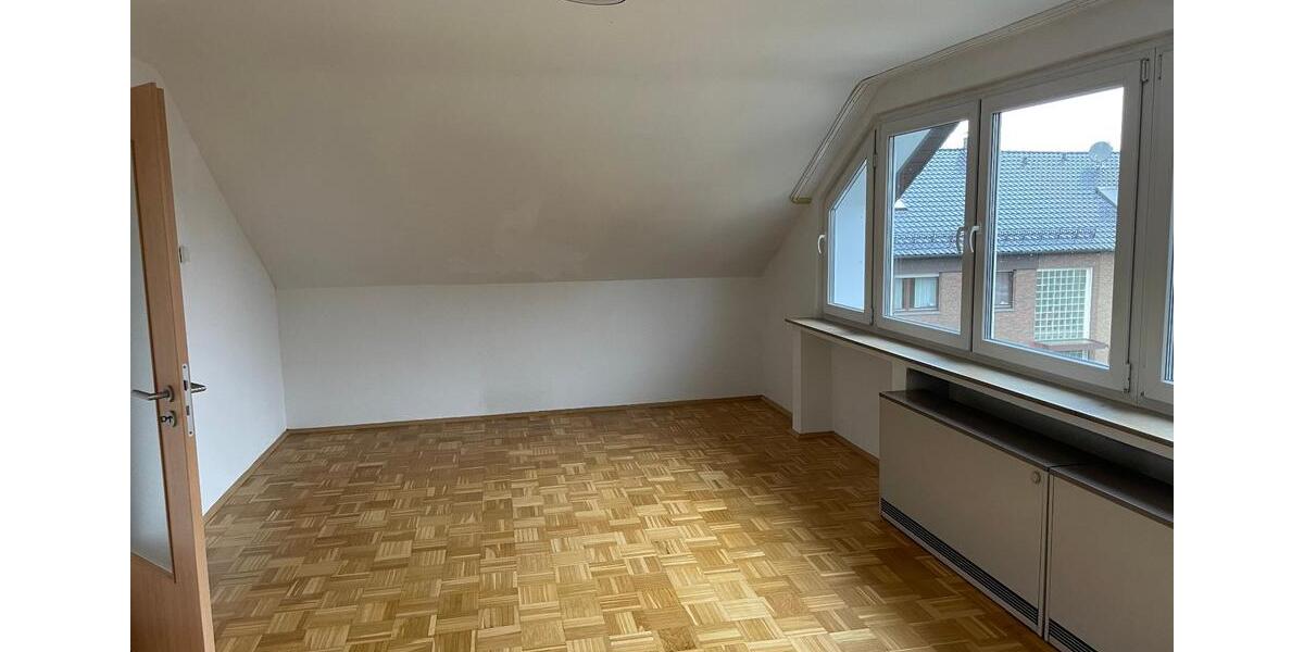 Dachgeschoßwohnung Oer-Erkenschwick Erkenschwick - 2.5 Zimmer, 59 m&sup2;, 442&euro; | Angebot:25292830
