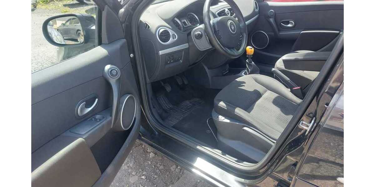 Renault Clio 1,5 Export/B2b 299.999 km 949 &euro; Witten 58454