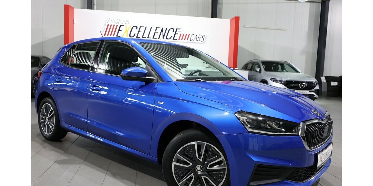 Skoda Fabia 1.0 TOUR RACE BLUE / LED / GROßES-DISPLAY 55.000 km 13.221 &euro; Hamm 59077