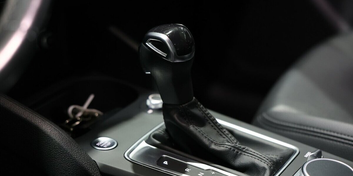 Audi Q2 35 TFSI ADVANCED SILVER & BLACK / LED, LEDER 97.000 km 20.444 &euro; Hamm 59077