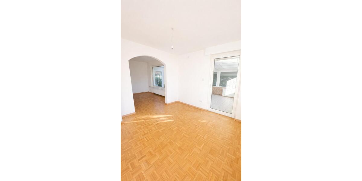 Erdgeschoßwohnung Iserlohn - 5 Zimmer, 105 m&sup2;, 1.400&euro; | Angebot:25405195