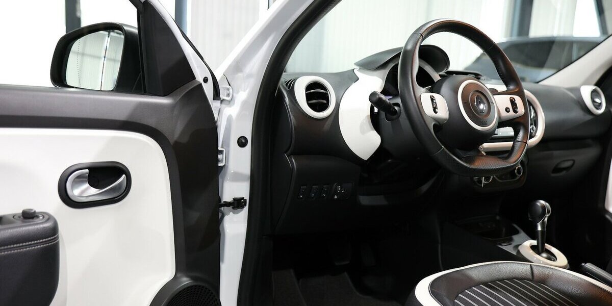 Renault Twingo INTENS ELECTRIC SPURHALTE, LEDER, KAMERA 13.000 km 13.400 &euro; Hamm 59077