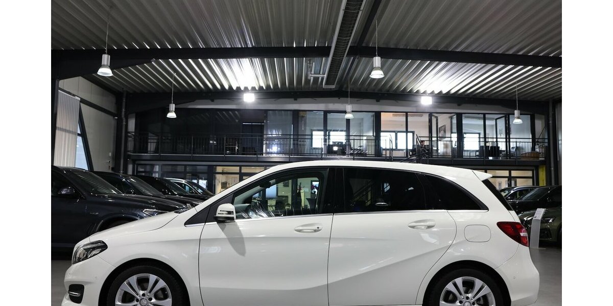 Mercedes-Benz B 200 URBAN SPORT WHITE / MATRIX-LED / LEDER 120.000 km 15.111 &euro; Hamm 59077