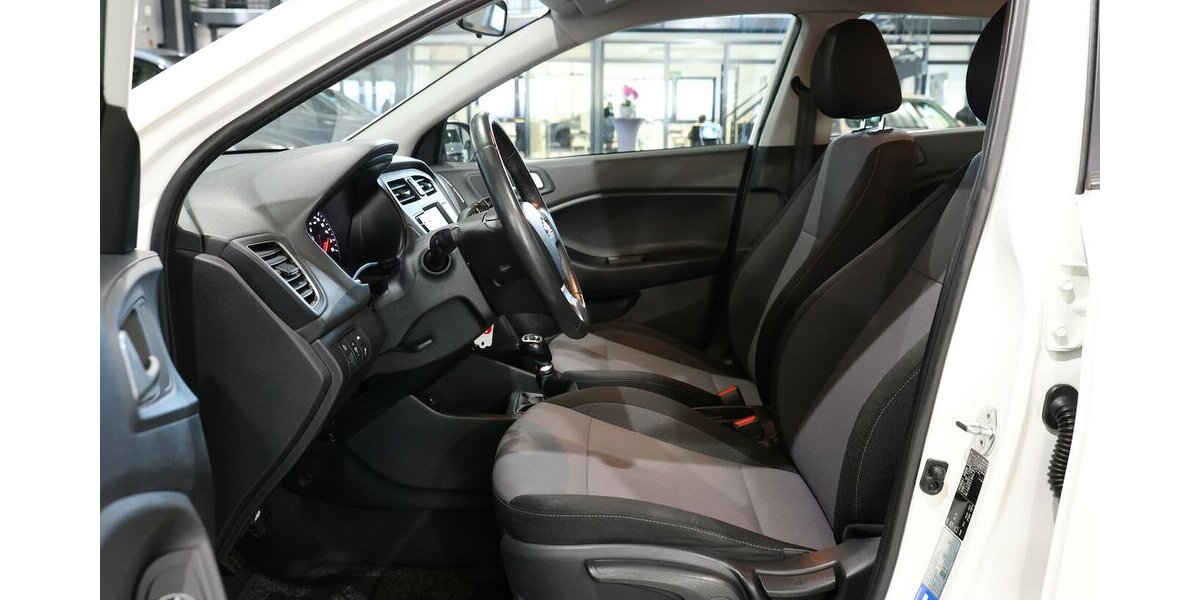 Hyundai i20 1.2 ACTIVE WHITE / 4-TÜR, TEMPOMAT, SHZ, PDC 87.000 km 10.444 &euro; Hamm 59077