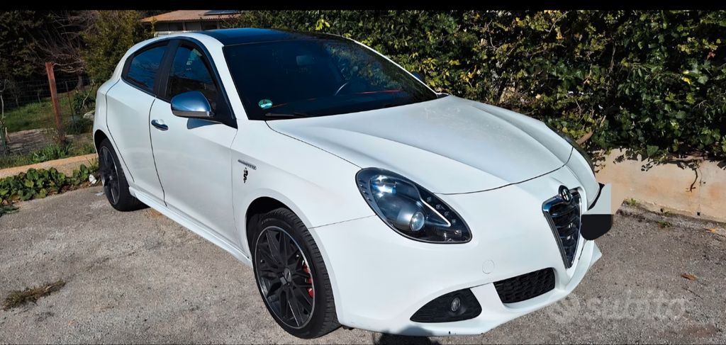 Alfa Romeo Giulietta 163.000 km 8.600 &euro; Castrop Rauxel 44575