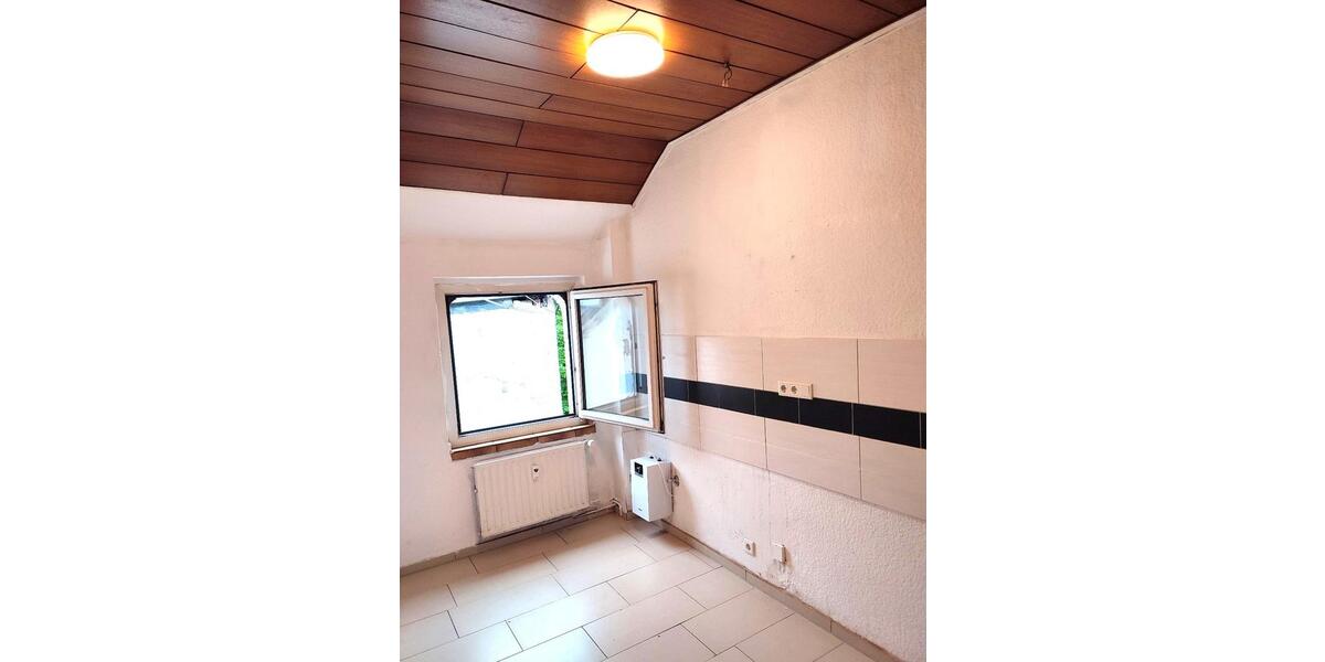 Dachgeschoßwohnung Iserlohn Gerlingsen - 3 Zimmer, 77 m&sup2;, 475&euro; | Angebot:25994039