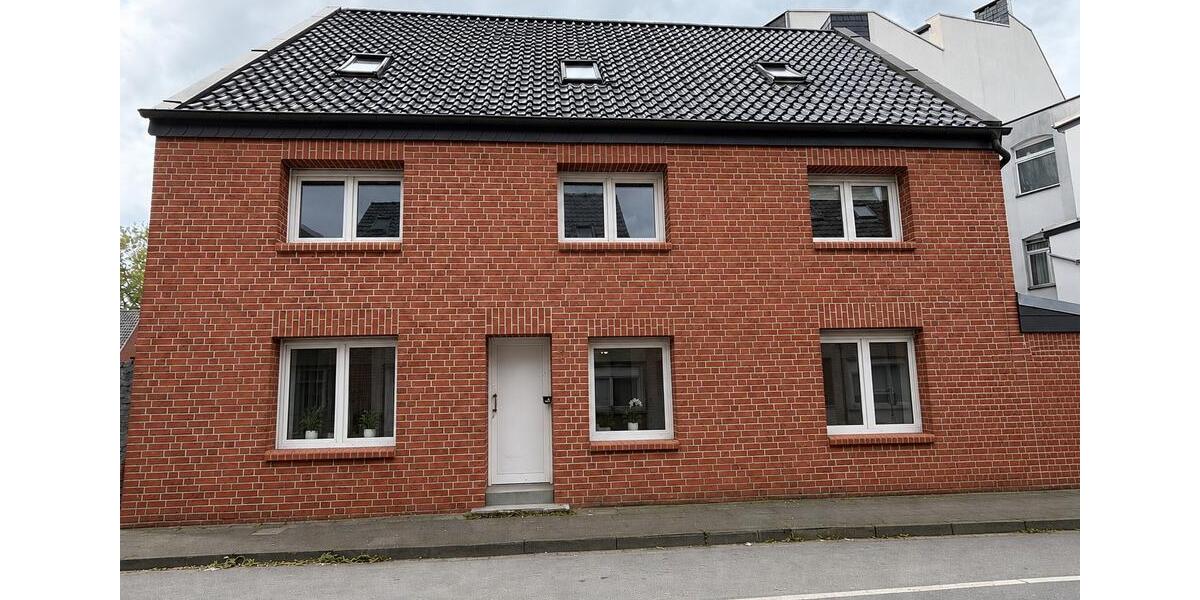 Einfamilienhaus Ahlen - 16 Zimmer, 200 m&sup2;, 430.000&euro; | Angebot:26635906