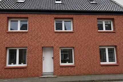 Haus Ahlen - 16 Zimmer, 200 m&sup2;, 430.000&euro; | Angebot:26635906