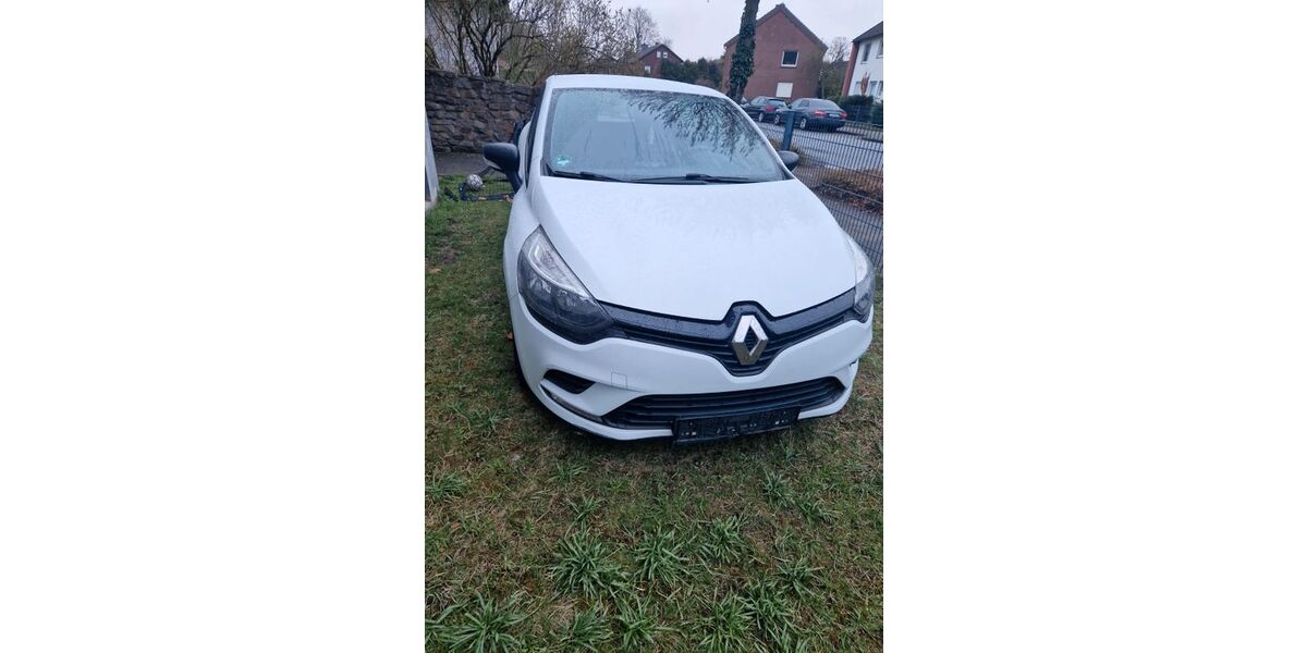 Renault Clio 133.000 km 5.250 &euro; Ahlen 59227