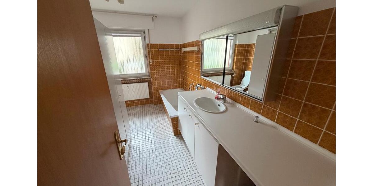 Etagenwohnung Lünen Brambauer - 4.5 Zimmer, 106 m&sup2;, 1.150&euro; | Angebot:24795136