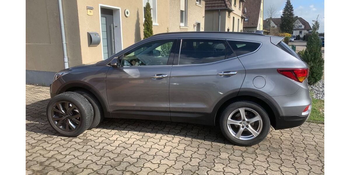 Hyundai SANTA FE 126.000 km 19.000 &euro; Hamm 59071